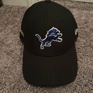 Black lion baseball hat brand is 9forty  never been worn new no tags